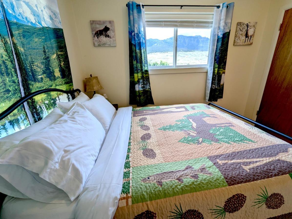 Yellowstone Treasure Guesthouses On The River Gardiner Kültér fotó