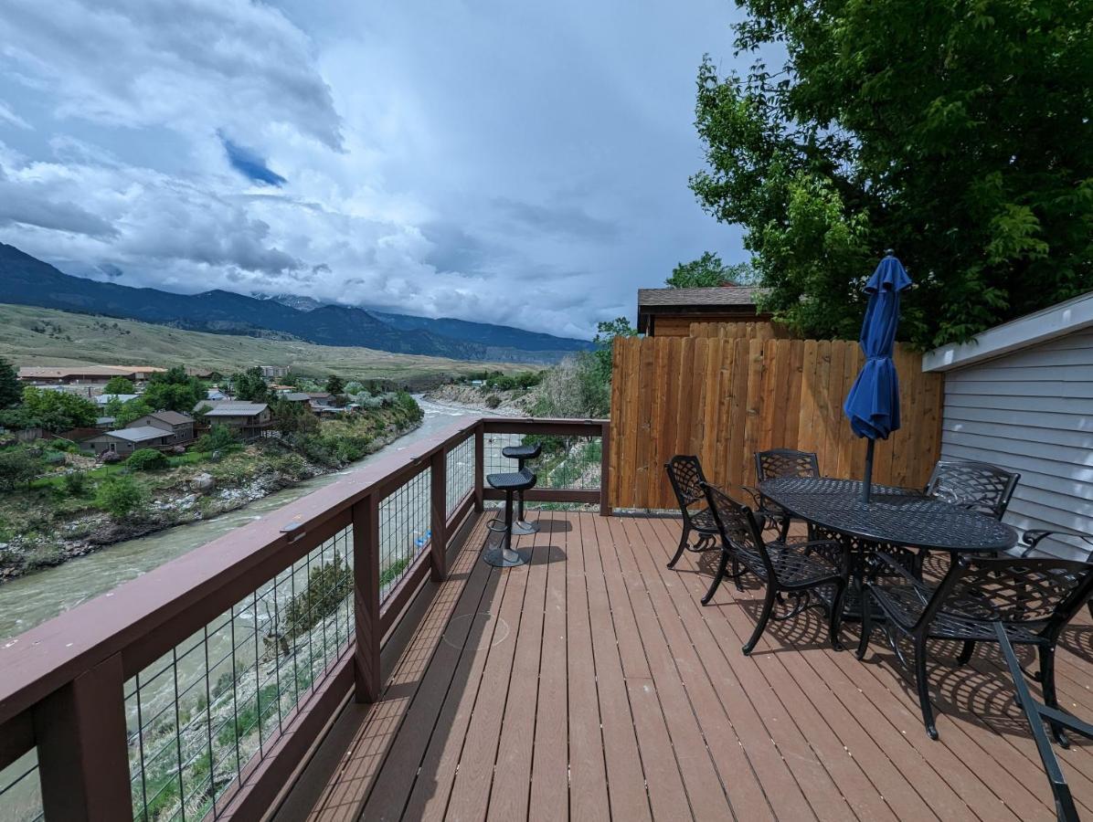 Yellowstone Treasure Guesthouses On The River Gardiner Kültér fotó
