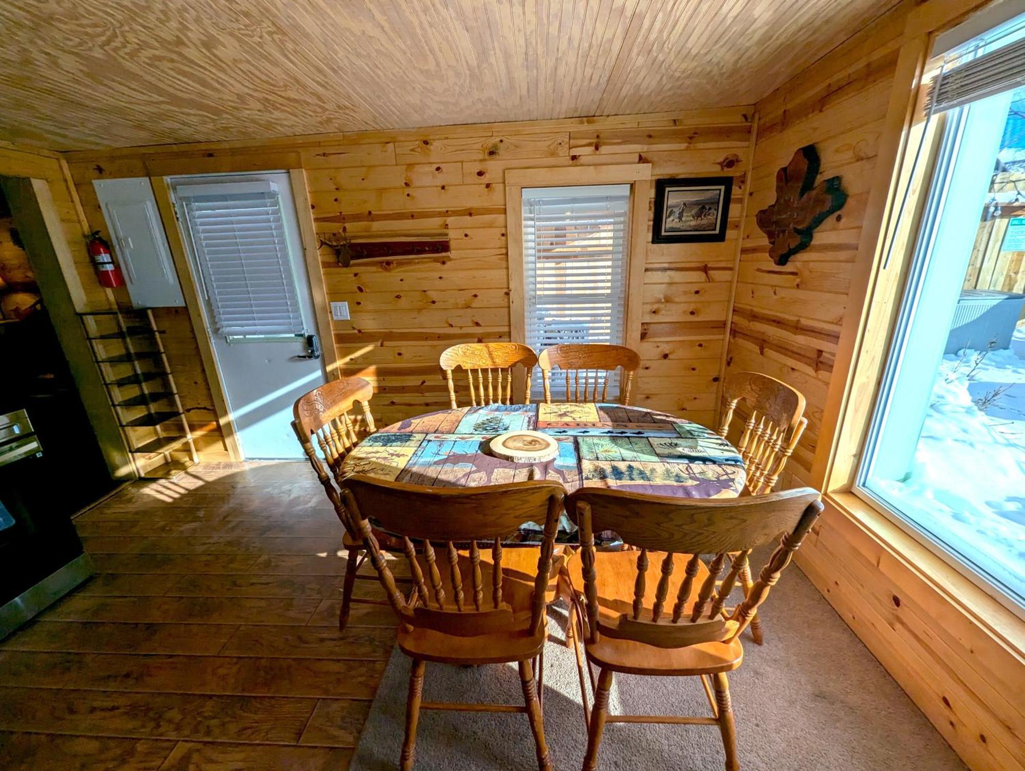 Yellowstone Treasure Guesthouses On The River Gardiner Kültér fotó