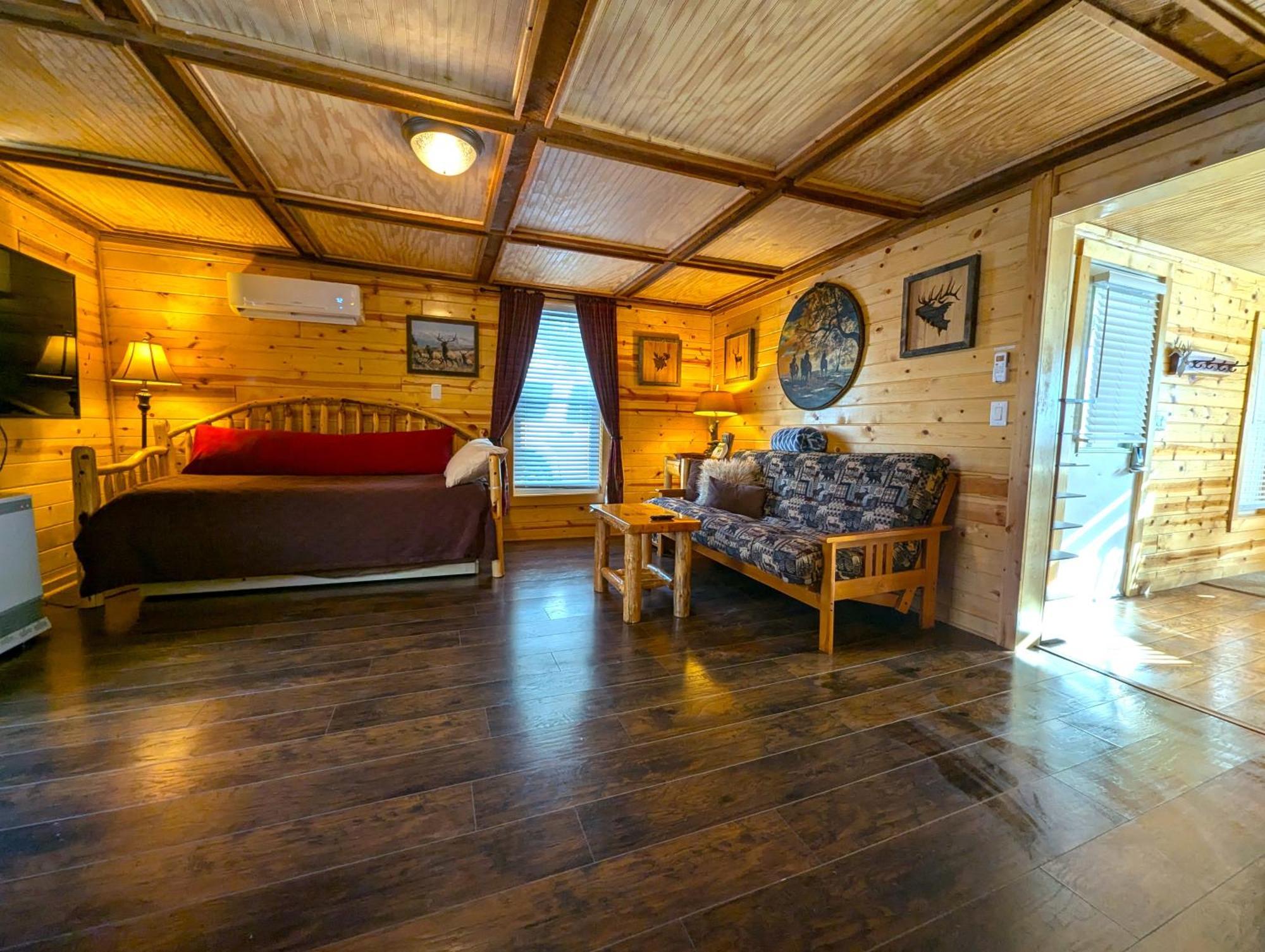Yellowstone Treasure Guesthouses On The River Gardiner Kültér fotó